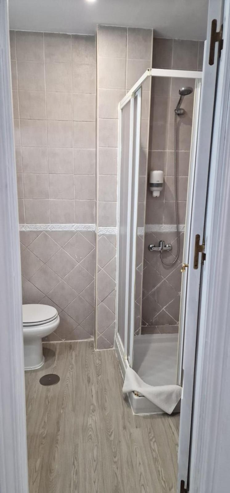 Apartamentos Ana'S Cozy Inns Torremolinos Luaran gambar