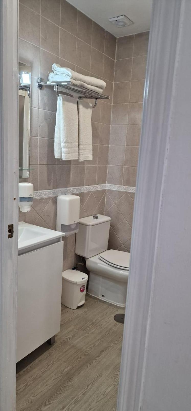 Apartamentos Ana'S Cozy Inns Torremolinos Luaran gambar