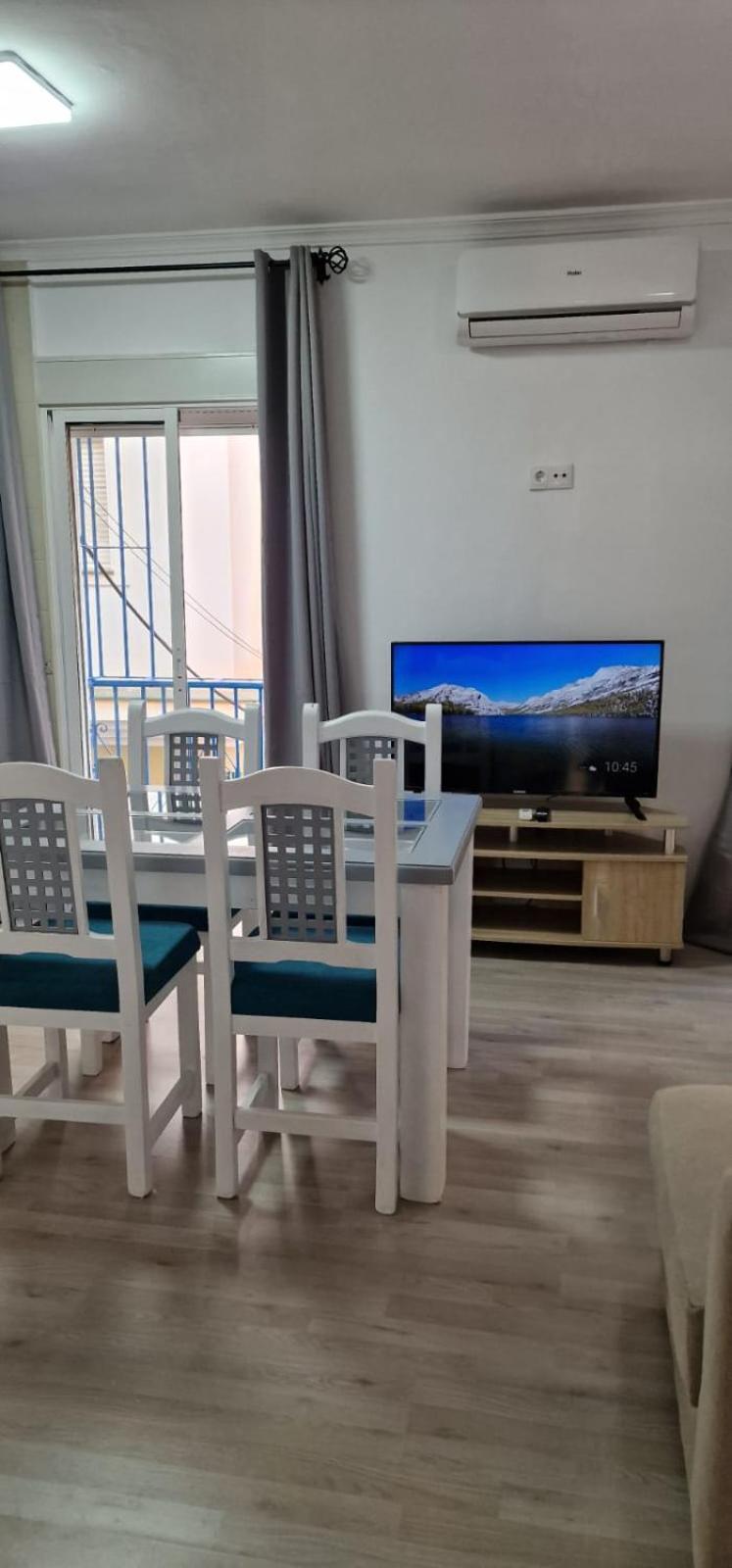 Apartamentos Ana'S Cozy Inns Torremolinos Luaran gambar