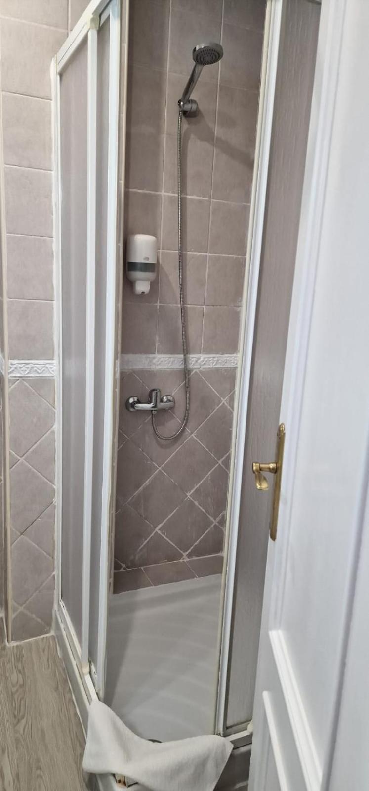 Apartamentos Ana'S Cozy Inns Torremolinos Luaran gambar